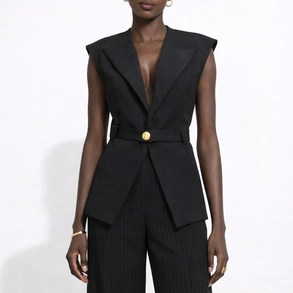 NWT Lori Tailored Single-Breasted Vest
By Wisteria / Balmain style